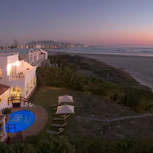 the-beach-villa.hotels-capetown.com/